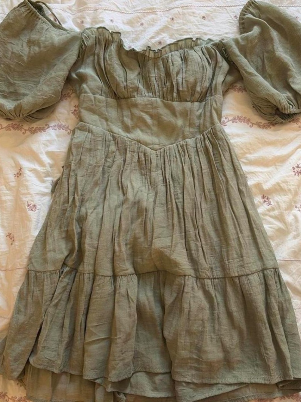 Princess Polly Green Puff Sleeve Dress, size 4